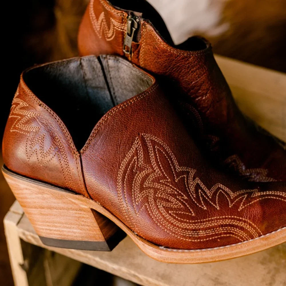 Brand New w/ Tags Ariat Jolene Snip-Toe Ankle Boot [Sedona] - Picture 9 of 11